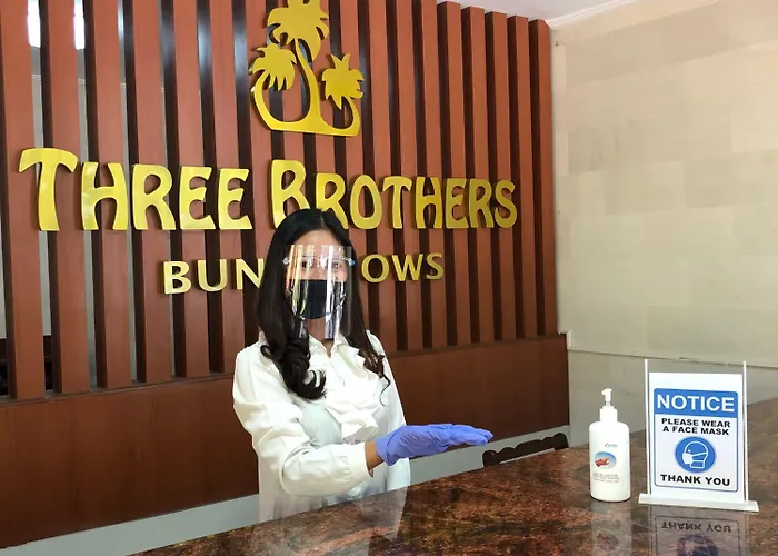 Three Brothers Bali & ゲストハウス レギャン